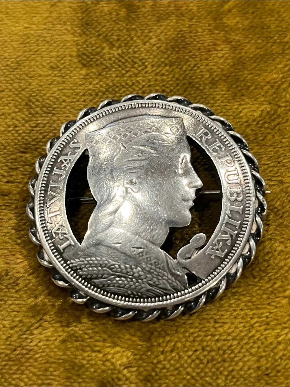 Vintage Sterling Silver 1931 Latvia 5 Lati Coin Brooch Pin | Handcrafted